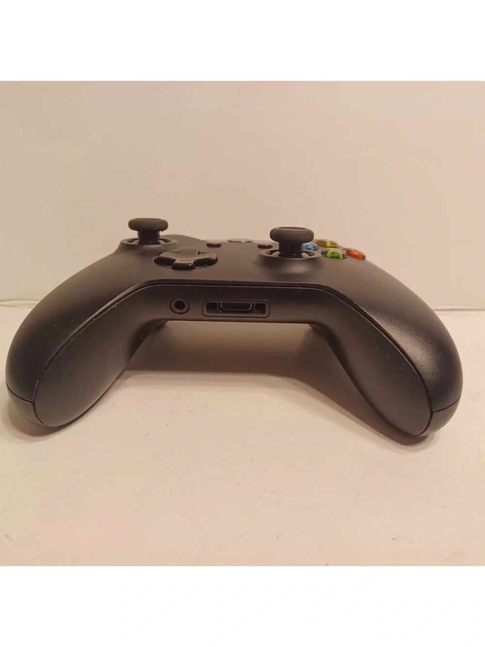 Microsoft Xbox One Wireless Controller - 1697 Model - Black